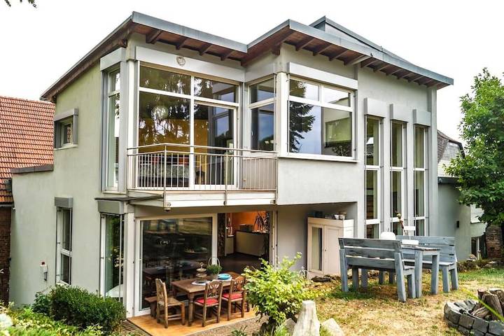 Ferienwohnung für 8 Personen, mit Whirlpool und Terrasse sowie Garten und Ausblick in Limburg
