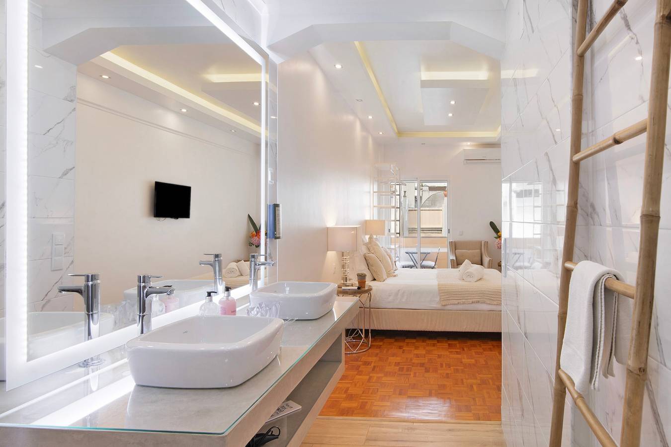 Appartement entier, Appartement "Luxury Home Sweet Home T3" avec terrasse partagée, Wi-Fi et climatisation in Sé (Faro), Faro