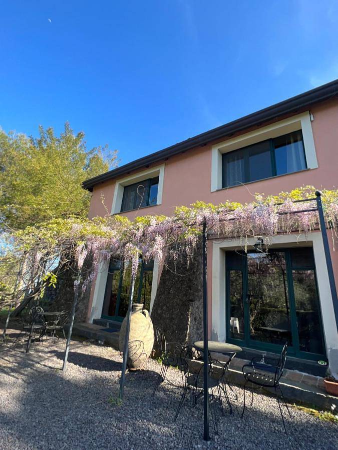 Bed and Breakfast Il Glicine in Piedimonte Etneo, Etna