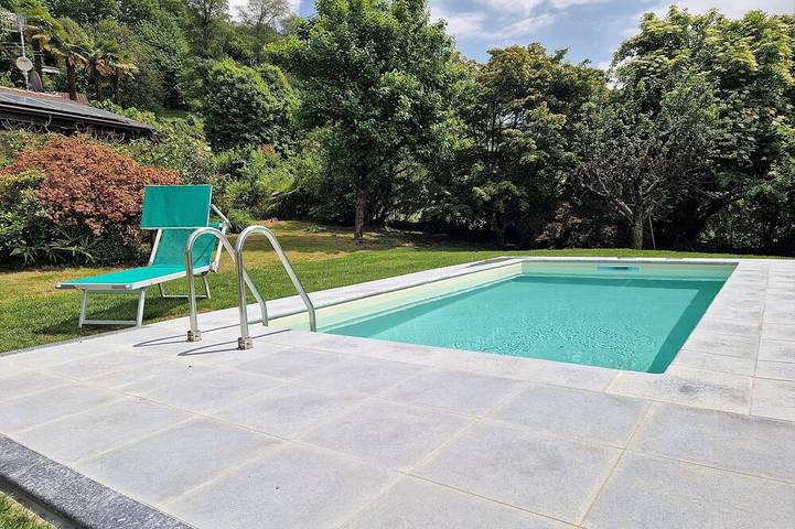 Schoenes Haus am Orta-See mit Garten und Pool in Comune di  Ameno, Ortasee