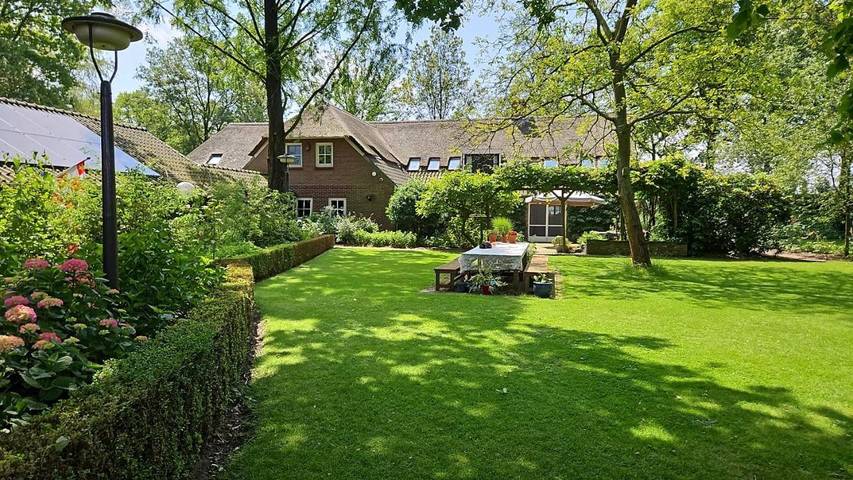 Cottage pour 2 personnes, avec terrasse ainsi que vue et jardin à Asten