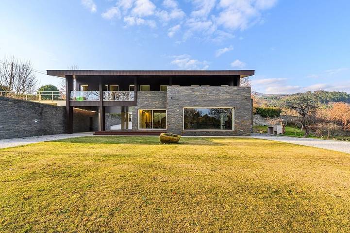 Villa für 6 Personen, mit Balkon und Garten - 1