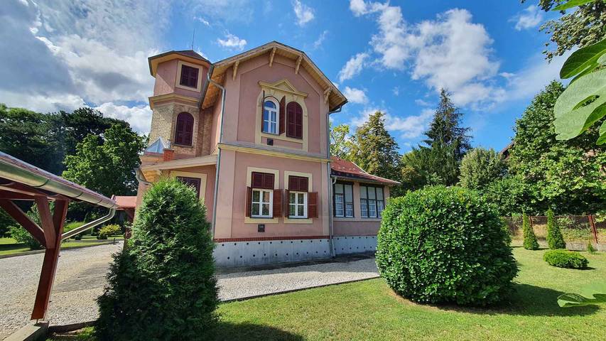Gîte pour 8 personnes, avec jardin dans Koroshegy