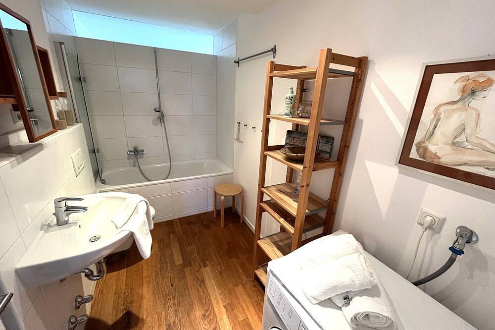 Ganze Wohnung, Atelier Seeshaupt lichtdurchflutete Atelierwohnung am Starnberger See in Seeshaupt, Starnberger See