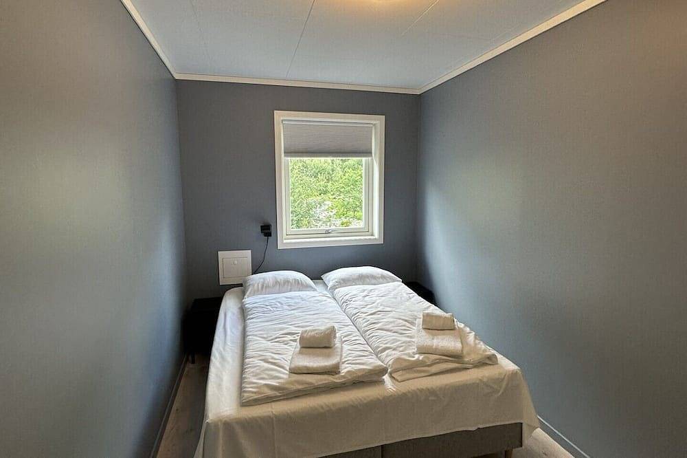 Ganze Wohnung, Loen Panorama in Stryn, outdoor hot tub with fjord and mountain views in Loen, Stryn