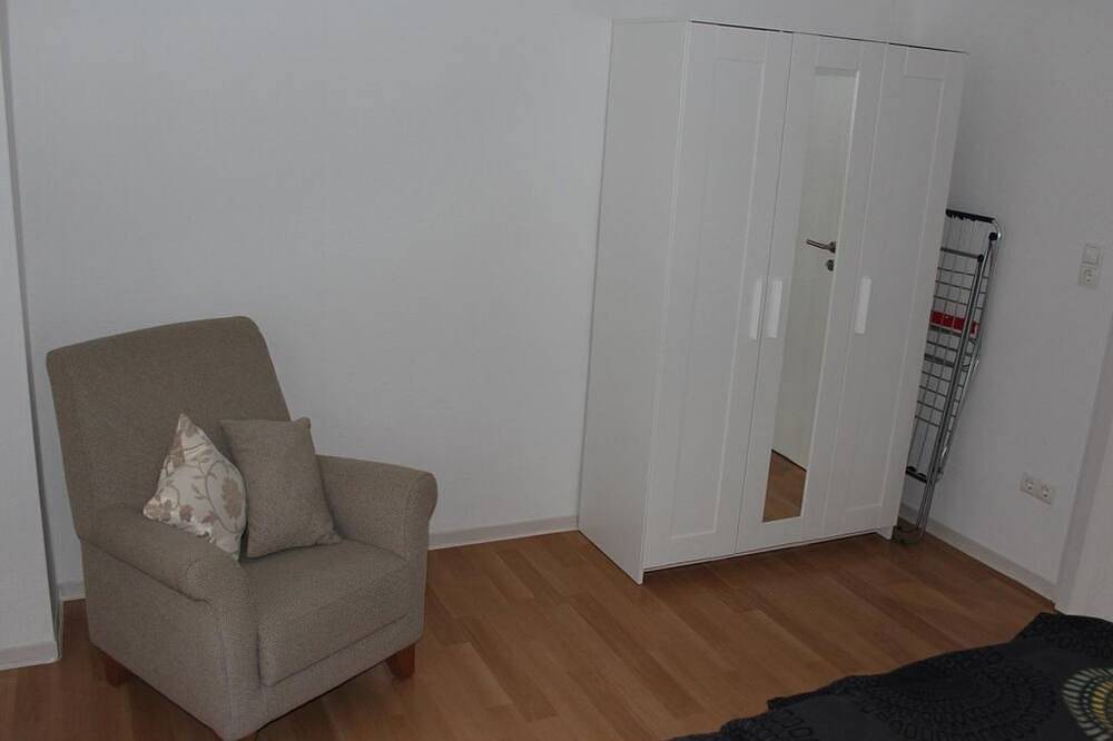 Ganze Wohnung, Ferienwohnung Kneip - Appartement/Fewo, Dusche und Bad, Wc, 2 Schlafräum in Mühlpfad, Hunsrück