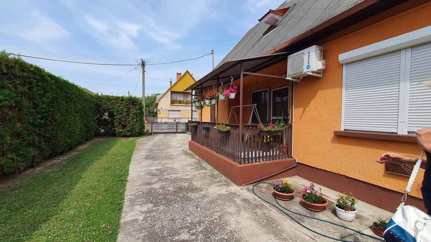 Ganze Ferienwohnung, Ferienwohnung mit Wlan und Parkplatz in Balatonboglar, Plattensee Südufer