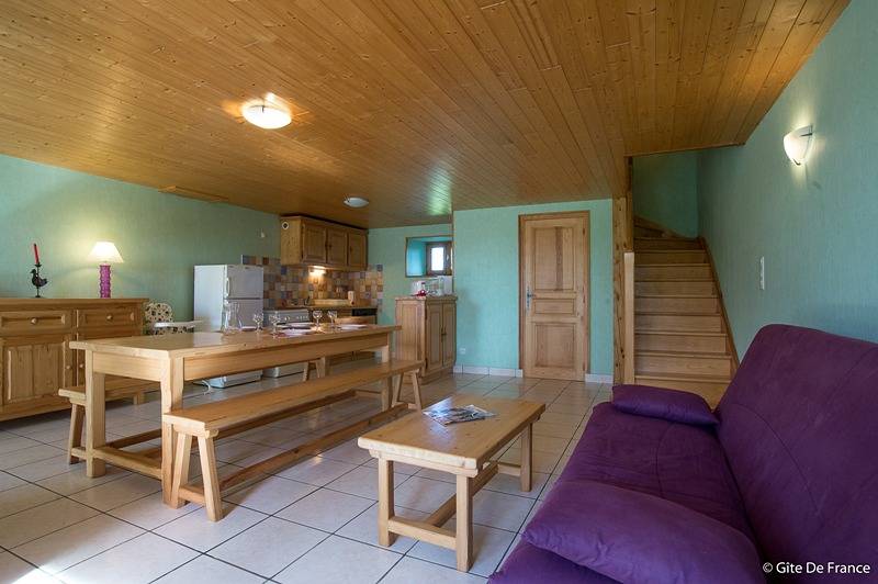 Gîte de charme de 70m2 avec parking, jardin et internet - 2.5km de Valz-sous-Châteauneuf in Saint-Jean-Saint-Gervais, Région de Besse-et-Saint-Anastaise