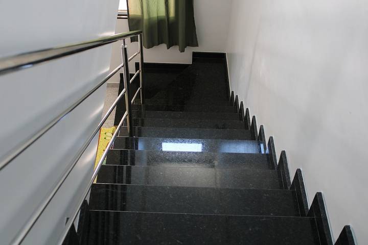 Casas e apartamentos de temporada para 6 pessoas, com balcão e jardim em Guarapari