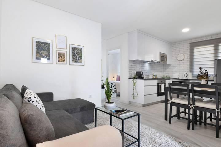 Entire apartment, Apartment 'Alojamento Mondinense' with Private Terrace, Wi-Fi and Air Conditioning in Mondim de Basto, Vila Real District