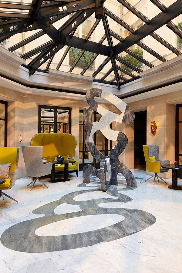 Hôtel pour 2 personnes, avec terrasse et jacuzzi ainsi que sauna et piscine, adapté aux familles