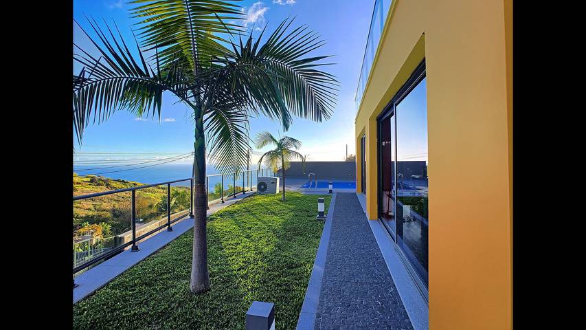 Ferienhaus für 6 Personen, mit Meerblick und Garten sowie Pool - 1