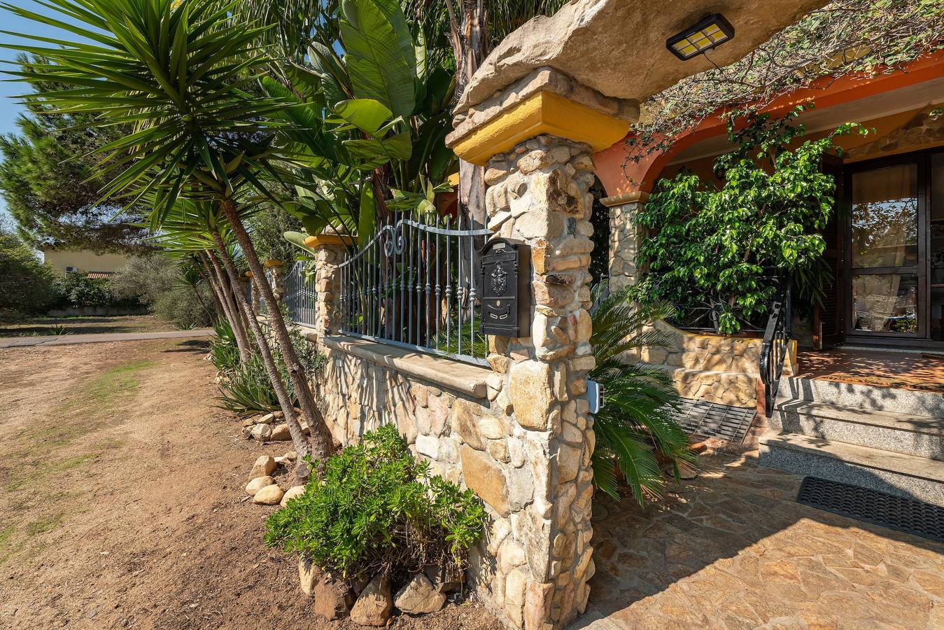 Appartamento intero, Appartamento "Casa Mallus" Con Vista Montagna, Balcone, Giardino, Terrazza e Grill in Olia Speciosa, Castiadas