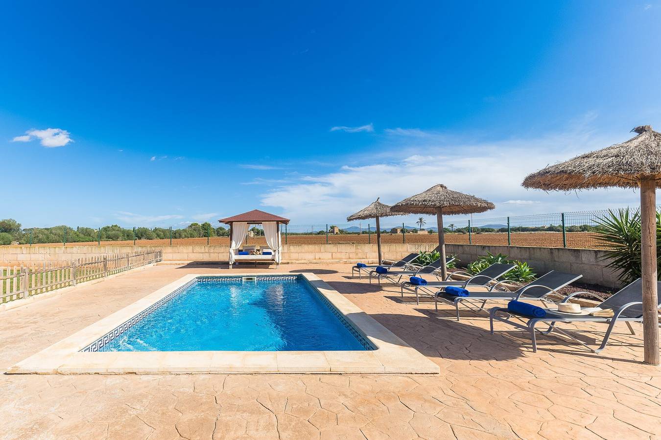 Casa de vacaciones "Son Sea" con vistas a la montaña, piscina y Wi-Fi in Campos, Mallorca Sur