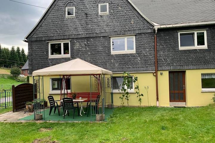 Ferienwohnung für 2 Personen, mit Terrasse in Neuhausen/Erzgebirge