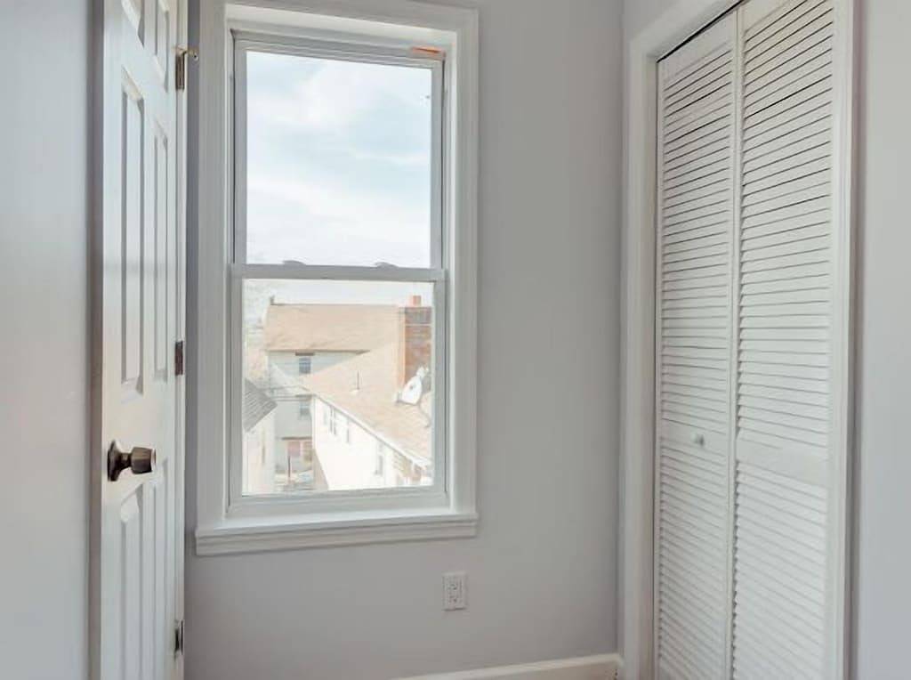 Siehe Nyc 4 Weniger, 6 Schlafplätze, Ironbound, Newark in Newark, Essex County (NJ)