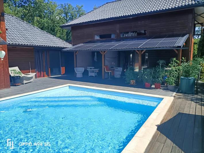 Gîte pour 3 personnes, avec vue ainsi que piscine et jardin à Mechmont