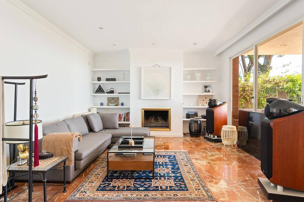 Casa Zen Pool and Views in Urbanizacion Montcabrer, Cabrils