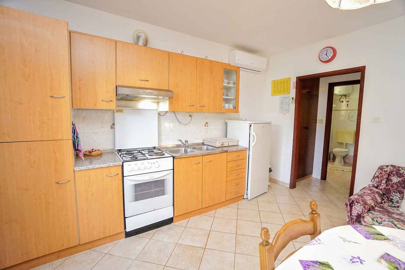 Apartamento vacacional entero, Apartamento de vacaciones con terraza y parrilla  in Umag, Region de Umag