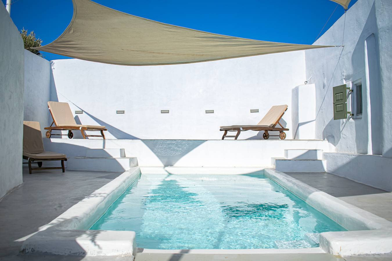 Entire studio, Cozy studio for 2 guests with 1 child or 3 adults - walking distance to beach in Sarakiniko, Paros