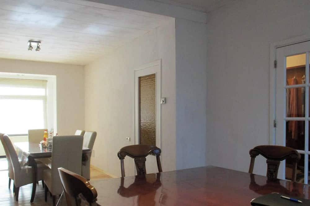 House Rumpen 10 single beds 7 bedrooms with hot and cold water Brunssum in Brunssum, Parkstad Limburg