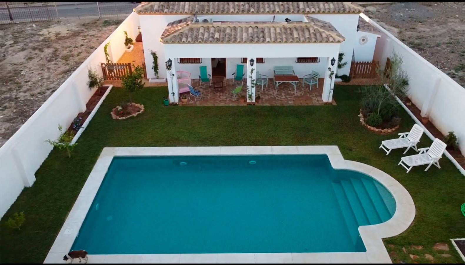 Maison de vacances "Jyv" avec vue sur les montagnes, piscine et Wi-Fi. in Montellano, Province de Séville
