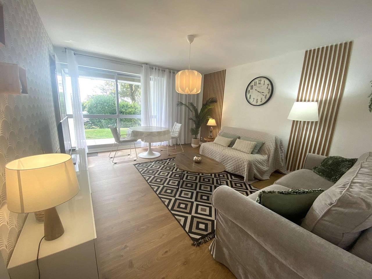 Entire apartment, Charming 3-Star Apartment in Bénodet - Beach, Shops and Parking Included in Bénodet, Quimper region