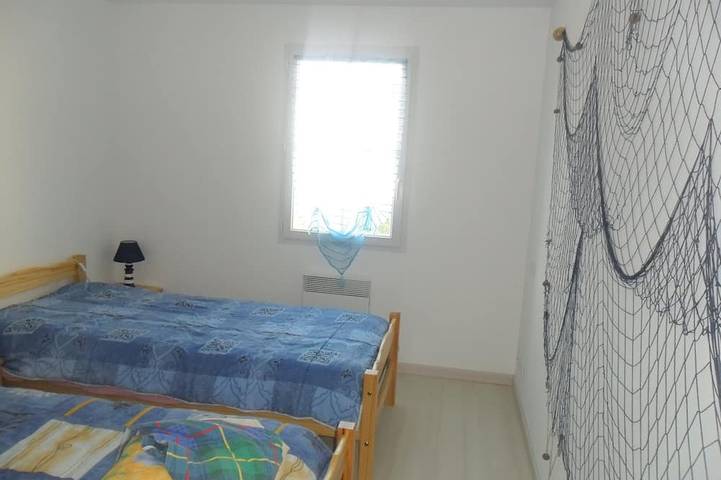 Location de vacances pour 4 personnes, avec terrasse à Landevieille - 2