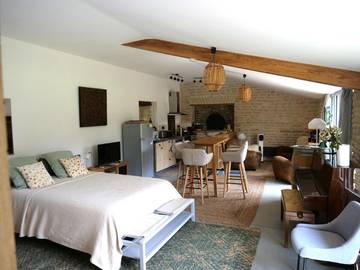 Gîte pour 3 personnes, avec terrasse, animaux acceptés à Verdille