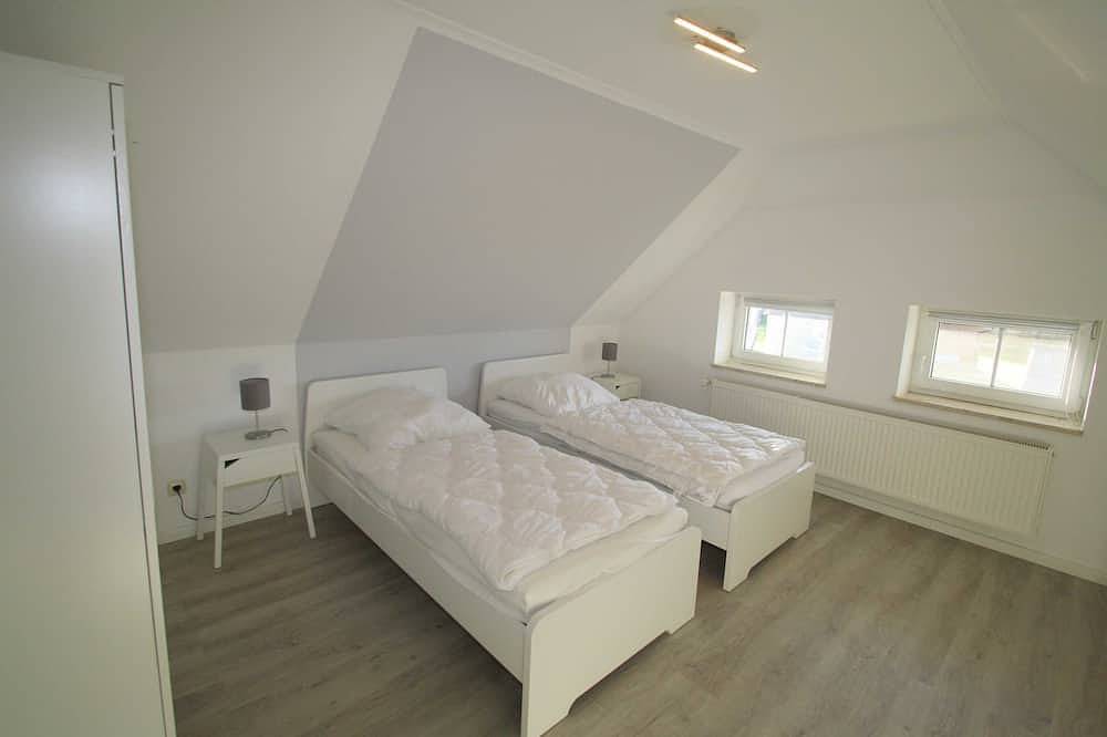 Schönes Ferienhaus  mit Kaminofen + Wlan - Ferienhaus Borucki in Friedrichskoog-Spitze, Friedrichskoog