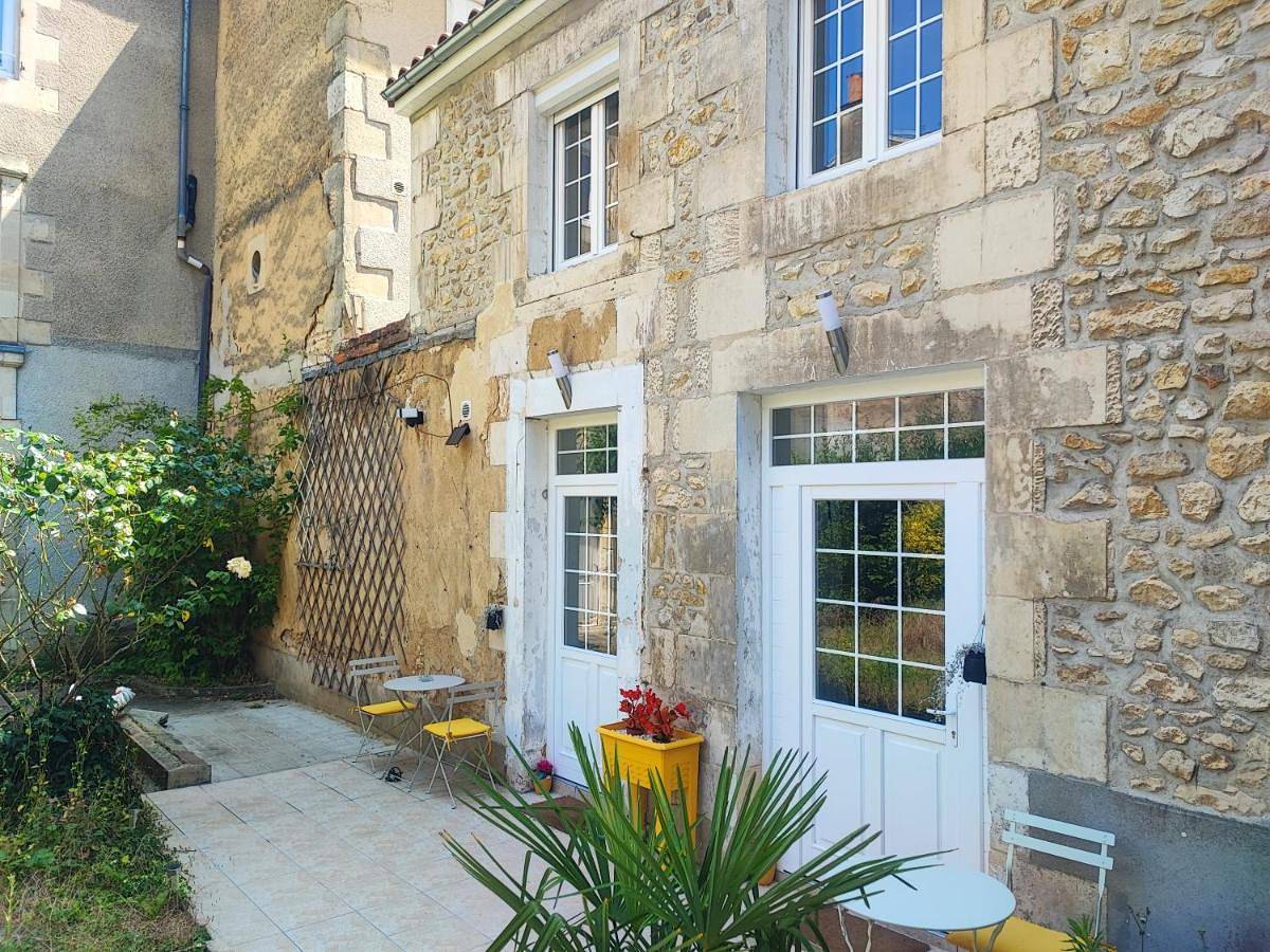 Entire apartment, One-Bedroom Apartment in Poitiers, Vienne