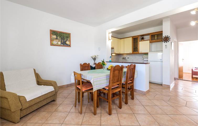 Apartamento vacacional entero, Refugio junto al mar: apartamento moderno con wifi, terraza y barbacoa in Novalja, Pag
