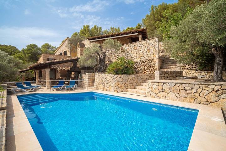 Villa für 8 Personen, mit Terrasse und Garten - 1