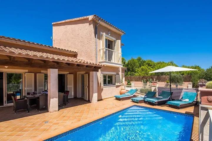 Ferienhaus für 6 Personen, mit Whirlpool und Garten in Cala Mesquida