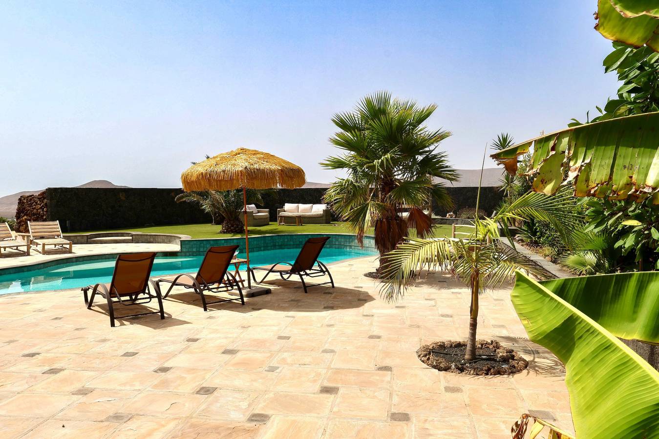 Villa de vacaciones «Excepcional con piscina»: vistas al mar, piscina privada y Wi-Fi in Villaverde, La Oliva