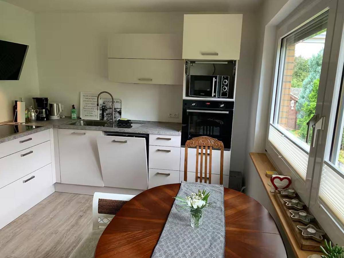 Modernes großes Haus 125qm bei Hamburg - Familien, Gruppen & Business, Wifi 100Mbit Glasfaser, Kamin, Garten 760 qm, zwei Bäder in Quickborn, Kreis Pinneberg