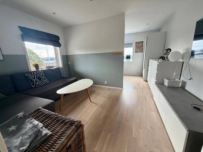 Ferienwohnung für 3 Personen, mit Balkon und Whirlpool sowie Terrasse und Garten