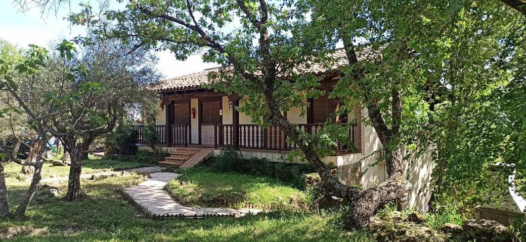 Casa rural para 10 personas, con vistas y jardín en Candeleda - 2