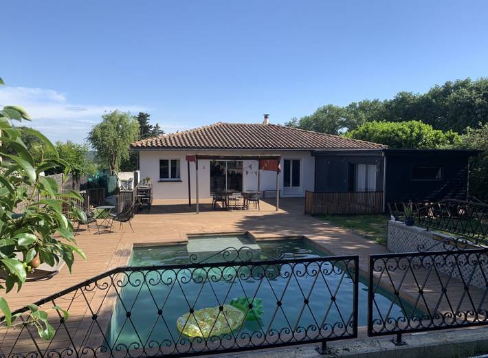 Cottage pour 6 personnes, avec terrasse ainsi que jardin et piscine à Aspères