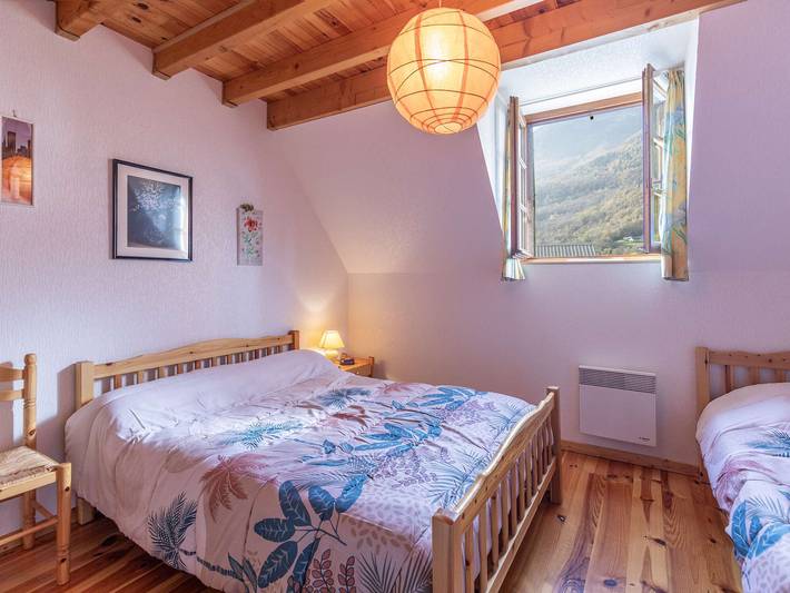 Wohnung T4 für 7, Parkplatz, nahe Skigebieten in Luz-Saint-Sauveur, Nationalpark Pyrenäen