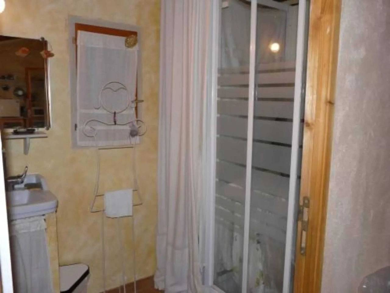 Estudio entero, Estudio acogedor con piscina en Cotignac, 29 m² in Cotignac, Región Brignoles