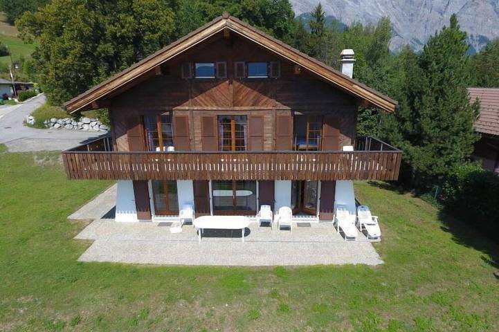 Chalet für 10 Personen, mit Garten und Terrasse in Leytron