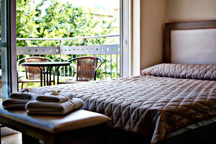 Vacation rental for 3 people, with Balcony and Terrace as well as View in Sparta Municipality
