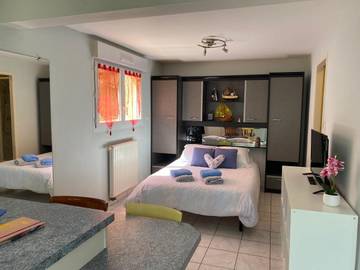 Gîte pour 2 personnes, avec jardin, animaux acceptés à Luc-la-Primaube