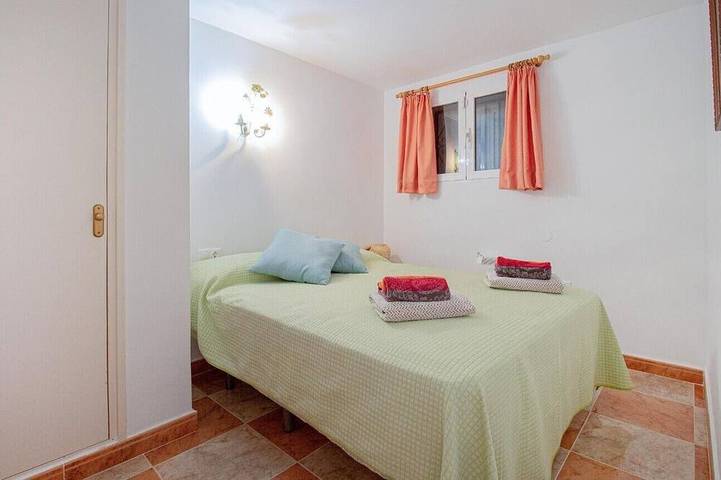 Casa Lenelly - your spacious dream vacation home right by the sea in Playa de La Mata (Torrevieja), Torrevieja