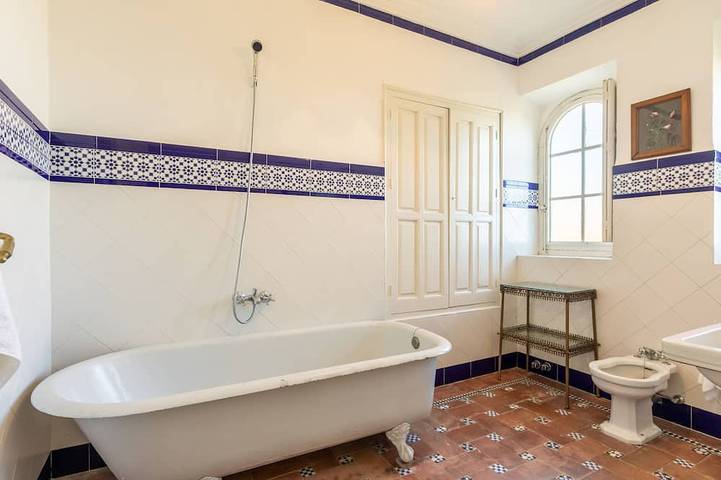 Manor house in the middle of Hacienda de Olivar in Gerena, Sevilla Provinz