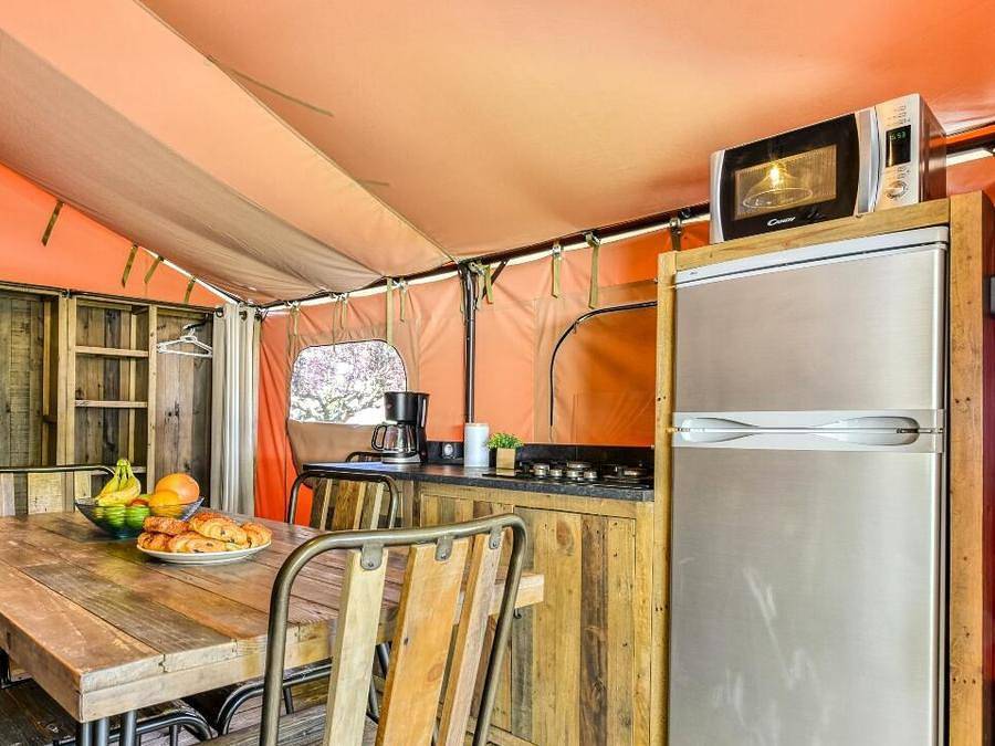 Camping Millau Plage - Lodge 5 personnes - Lodge 3 Pièces 5 Personnes Sans Sanitaires in Millau, Parc naturel régional des Grands Causses