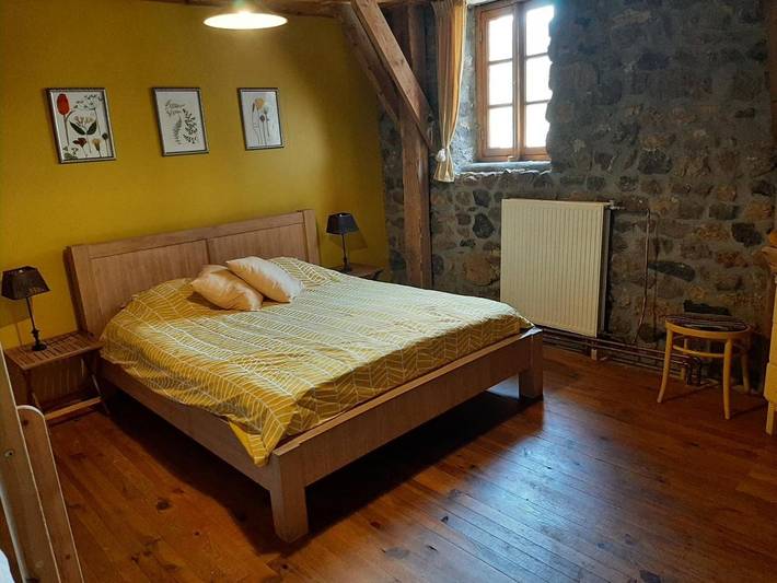 Chambre d’hôte pour 9 personnes, avec vue et piscine ainsi que jardin et sauna, animaux acceptés en Haute-Loire - 4