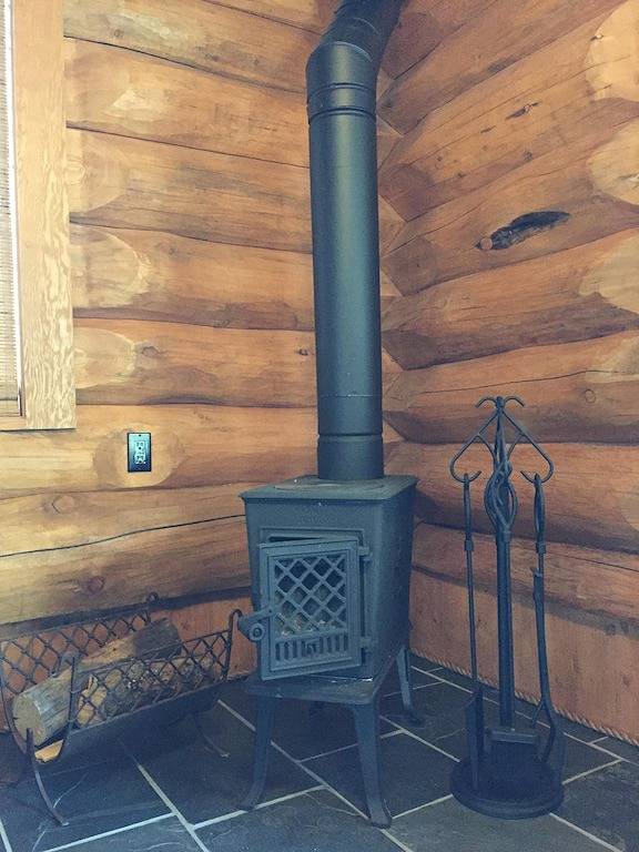 Eine wunderschöne Blockhütte im Herzen der kanadischen Rocky Mountains in Kanadische Rocky Mountains