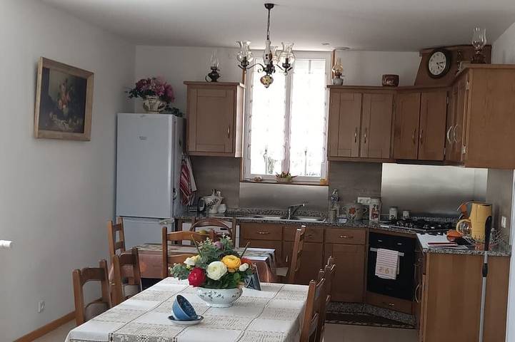 Location de vacances pour 8 personnes, avec balcon à Planchez - 4